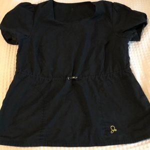 black jaanuu scrub top